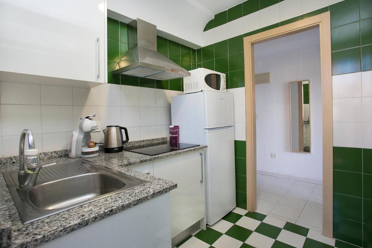 Apartamentos Amalia By Mc Бенидорм Экстерьер фото